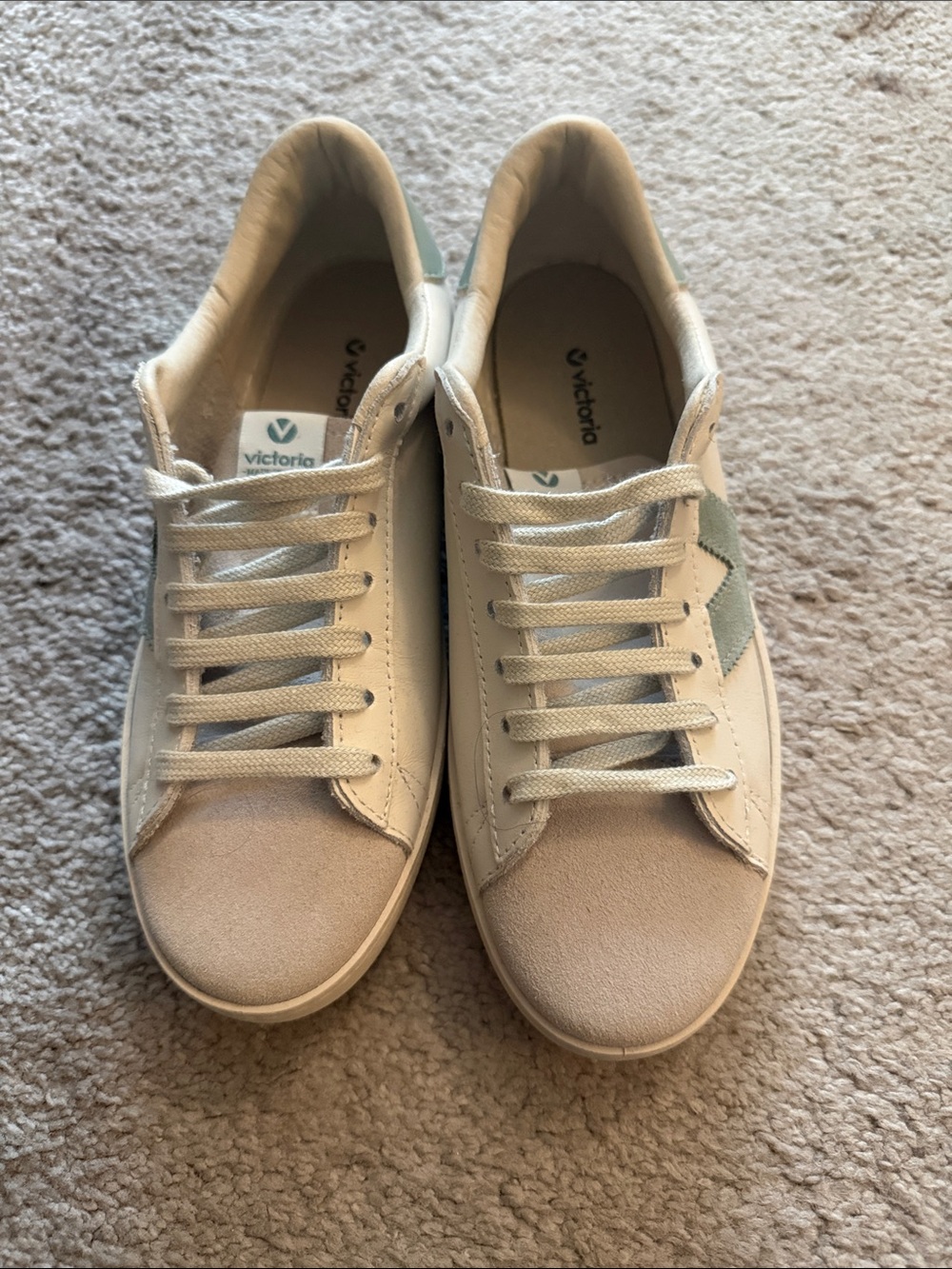 Women's Victoria Mint Green Low-Top Sneakers new without box